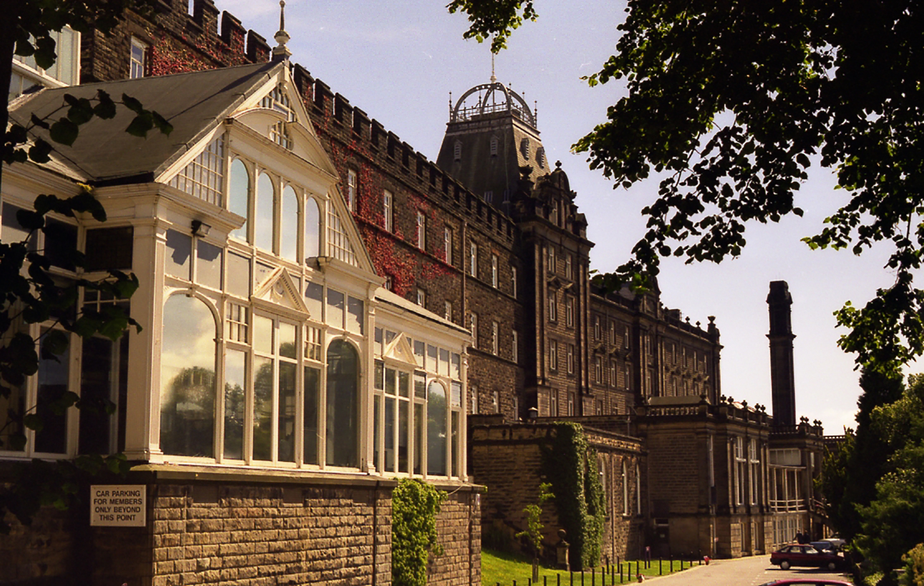 Smedley's Hydro, now the offices of Derbyshire County Council (Image: Dave Bevis/Wikimedia/CC BY-SA 2.0)