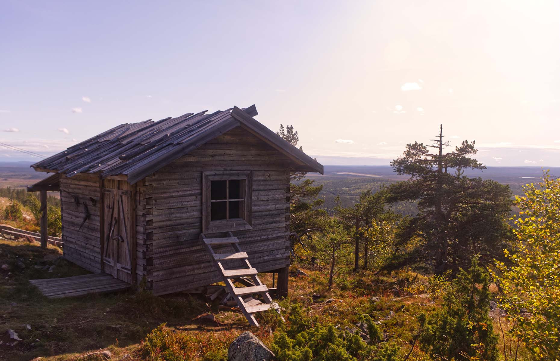 Spend the night in a wilderness hut (Image: Eero P. Kangas/Shutterstock)