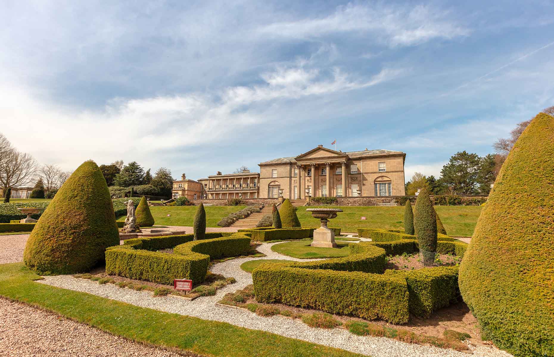 Tatton Park (Image: Debu55y/Shutterstock)