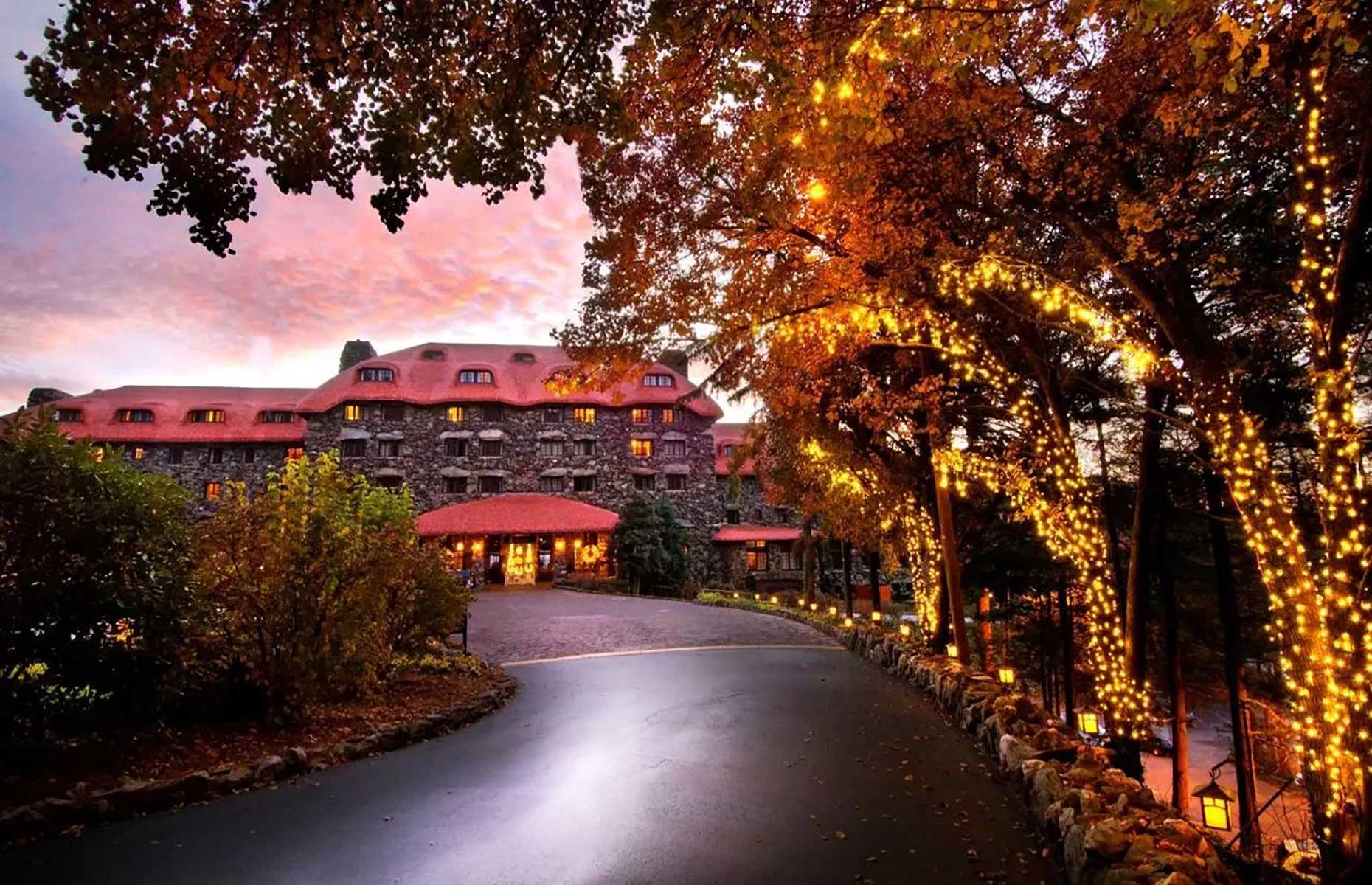 Omni Grove Park Inn (Image: The Omni Grove Park Inn – Asheville/booking.com)