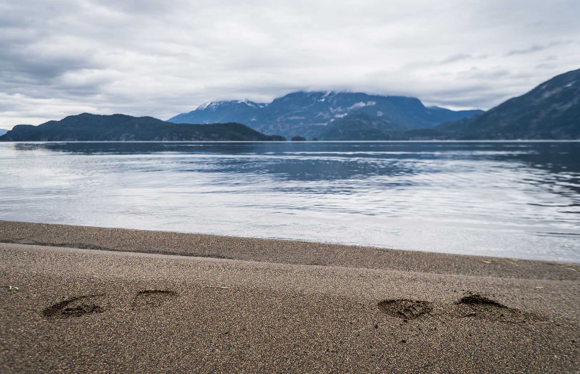 Lake at Harrison Hot Springs (Image: David Bukach/Shutterstock)