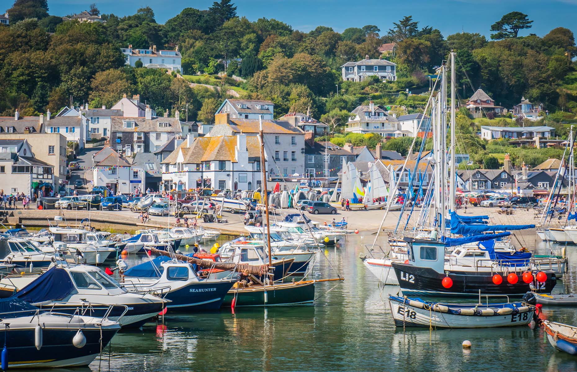 Lyme Regis (Vivvi Smak/Shutterstock)