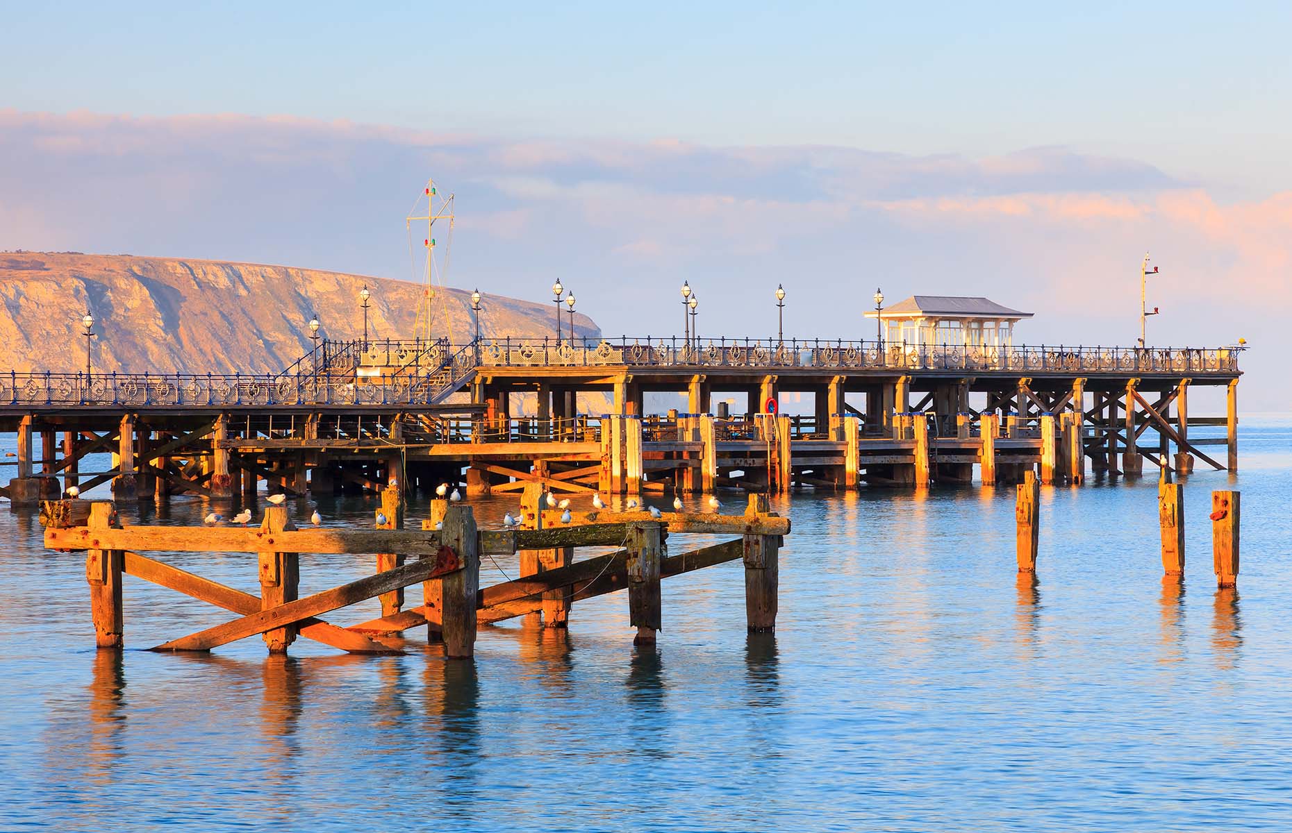 Swanage Pier (Image: ian woolcock/Shutterstock)