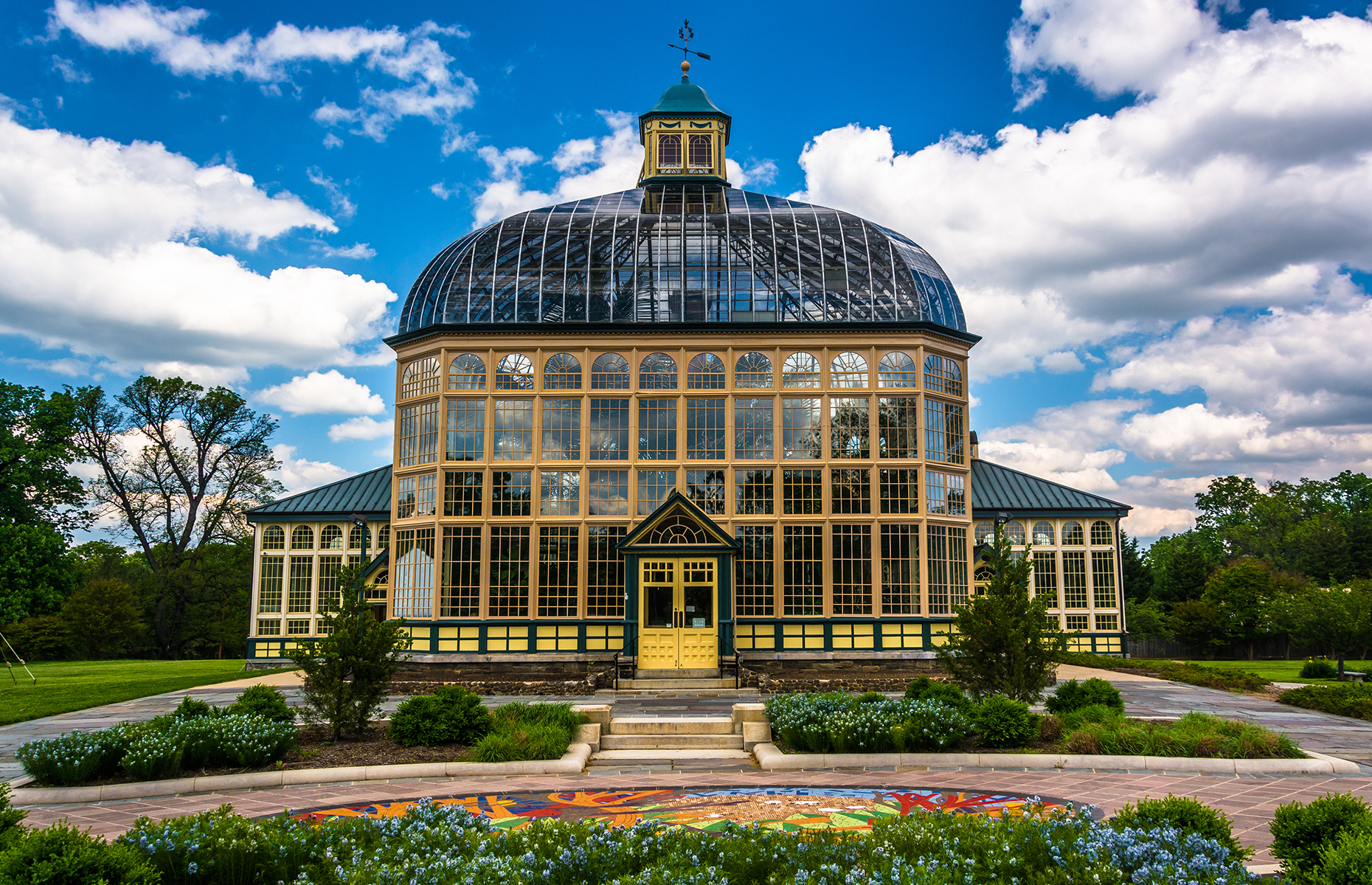 Botanical Gardens conservatory, Druid Hill Park, Baltimore. (Image: Jon Bilous/Shutterstock)