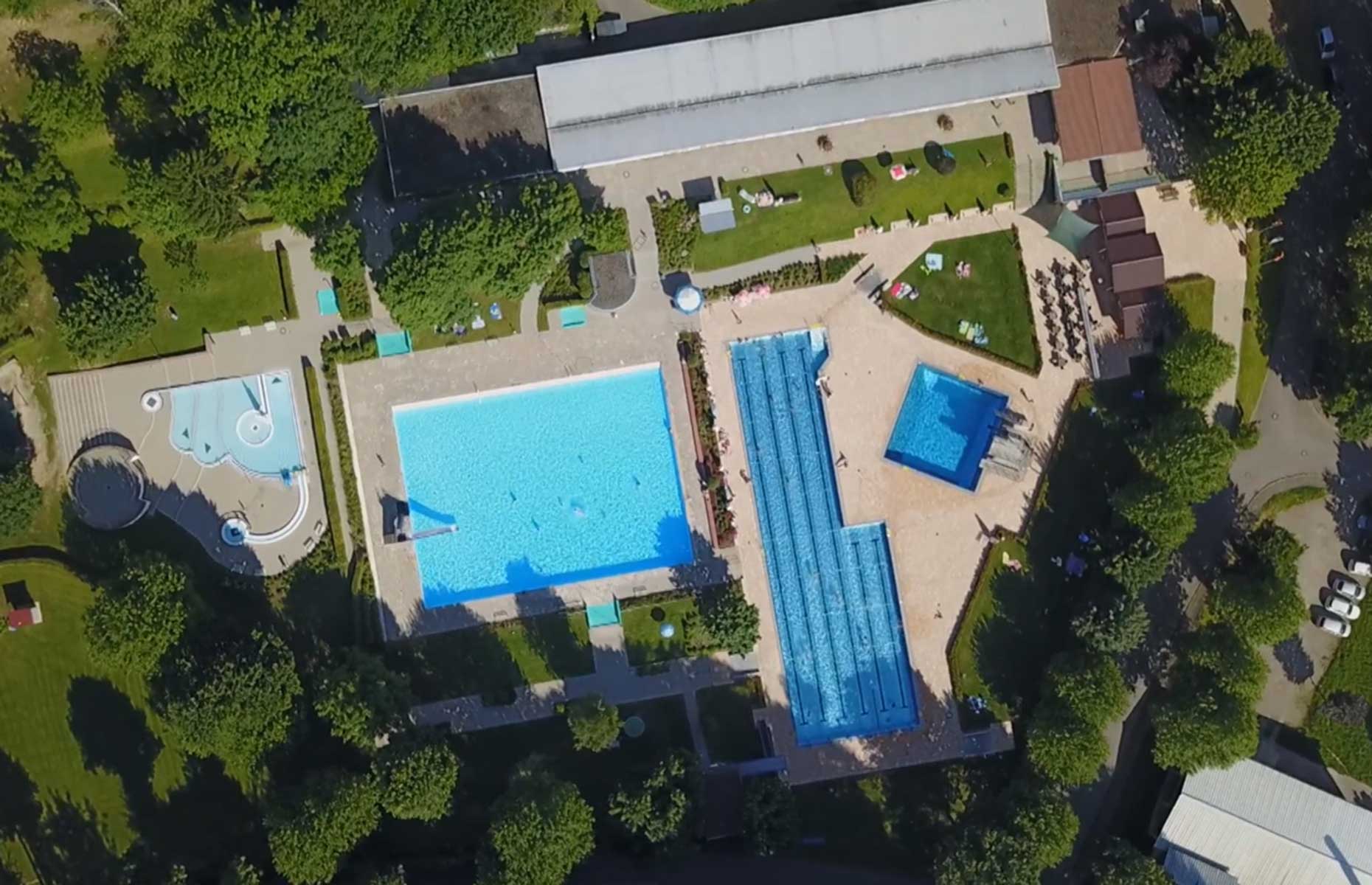 Campingplatz Herbolzheim pool (Image: Eurocamp)