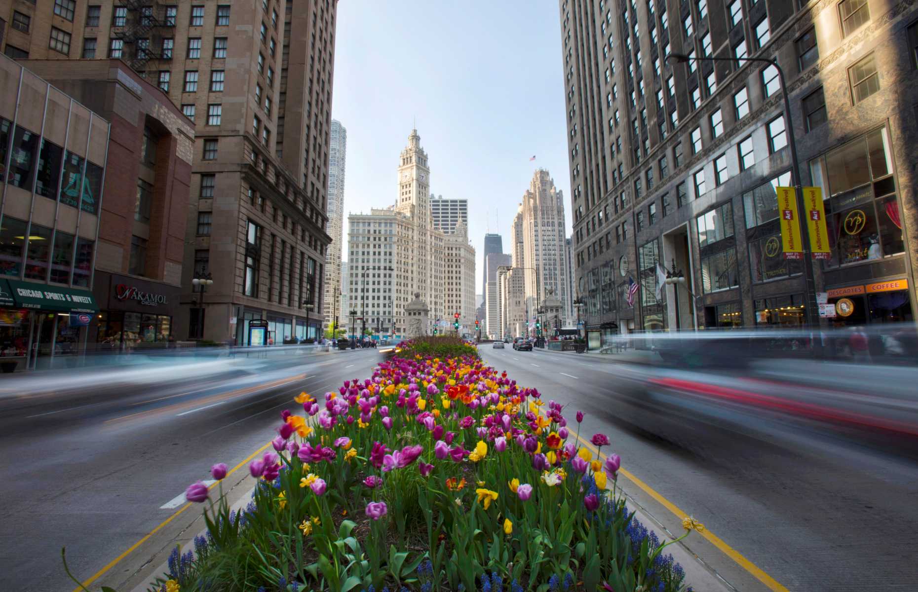 Magnificent Mile, Chicago (Image: chicagoview/Alamy)