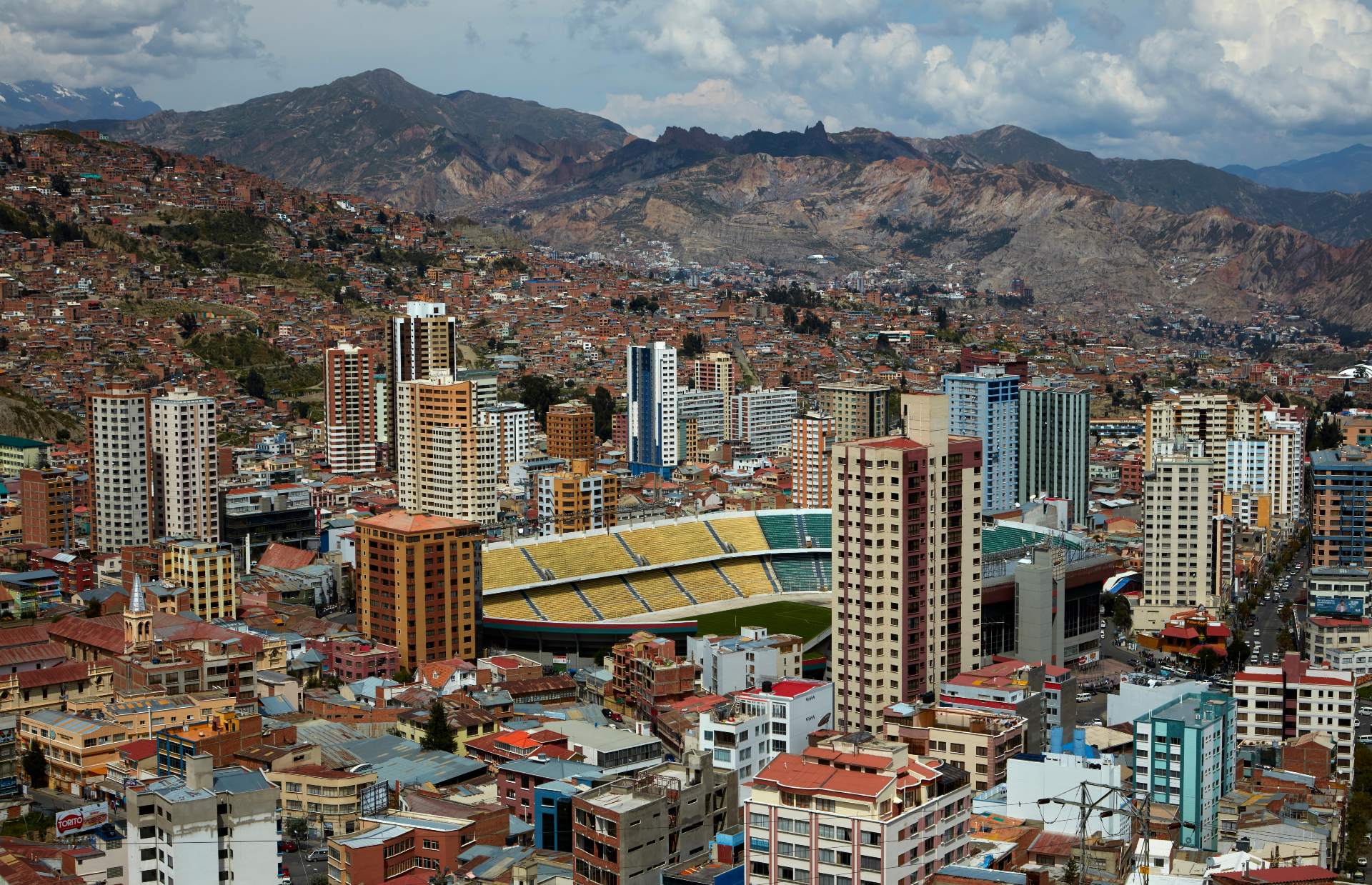 Estadio Hernando Siles, Bolivia (Image: David Wall/Alamy Stock Photo)