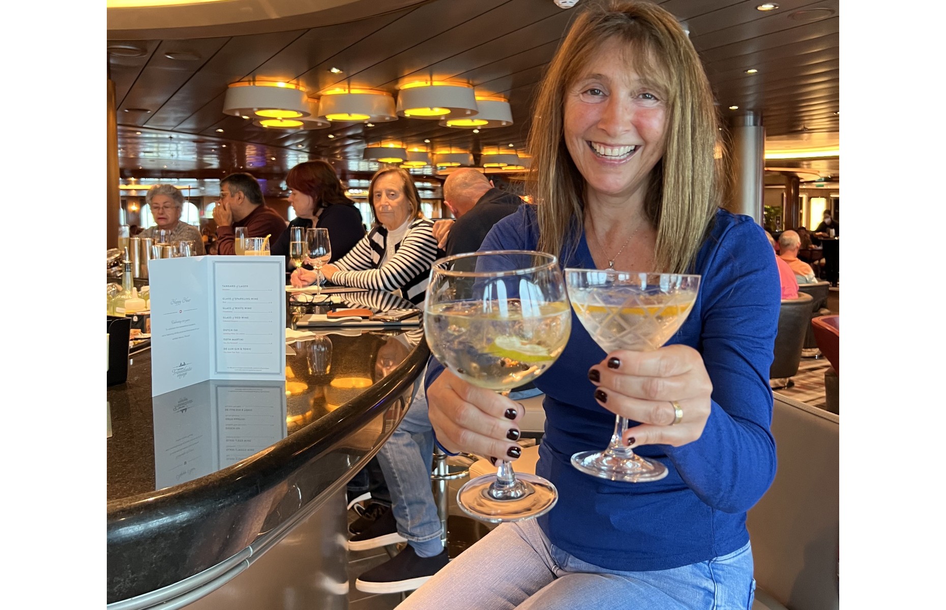 Throwback happy hour on the MS Rotterdam (Image: Jo Kessel)
