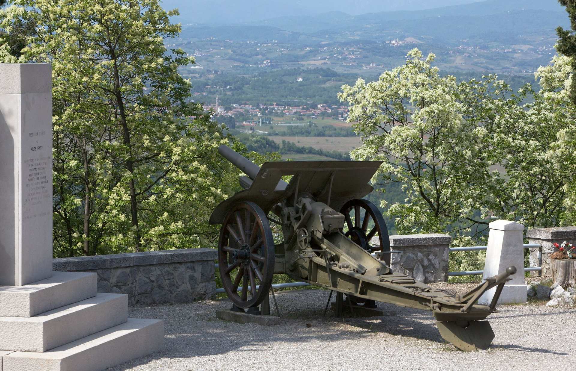 A war memorial atop Mount San Michele (Image: Luigi Vitale)