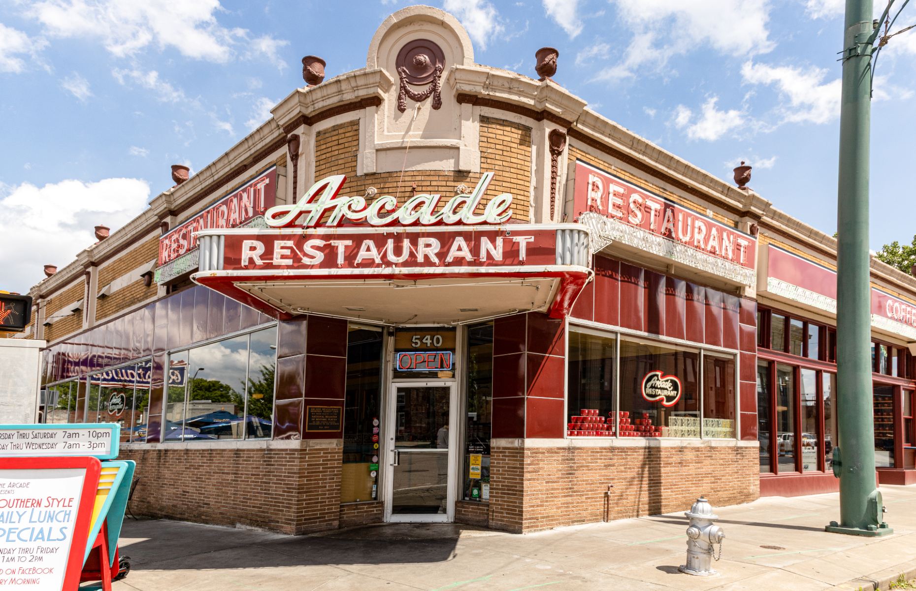 Arcade Restaurant Memphis (Image: jdpphoto/Shutterstock)