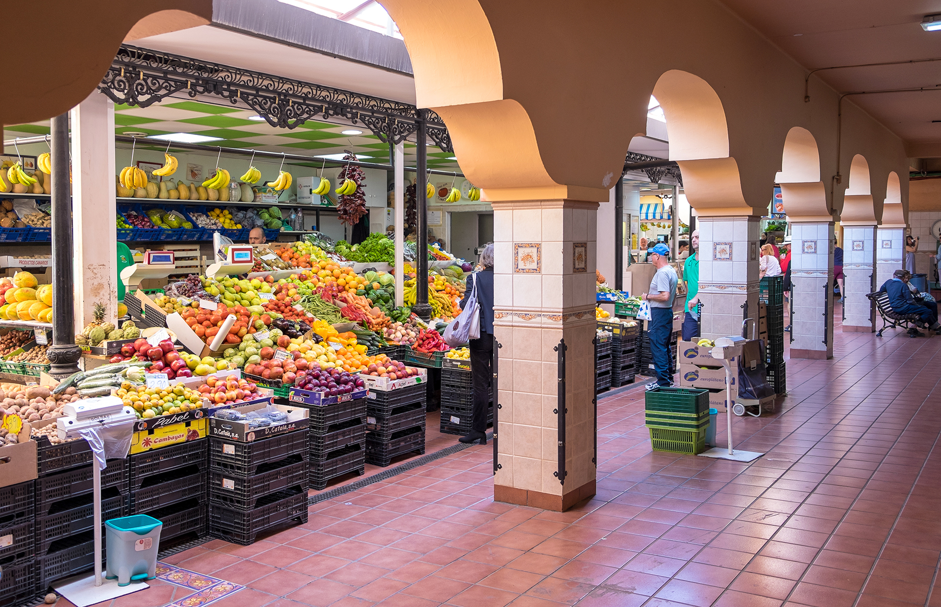 Mercado de Nuestra Señora de Africa, Santa Cruz, Tenerife. (Image: Salvador Aznar/Shutterstock)