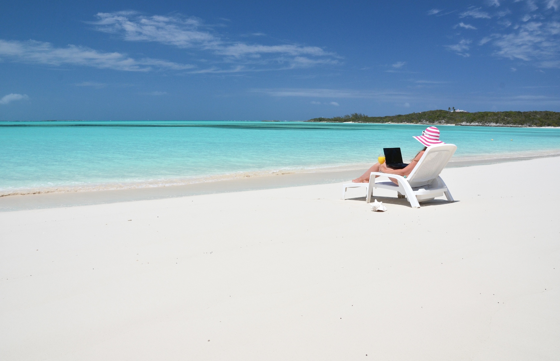 Bahamas WFH (Image: Capricorn Studio/Shutterstock)