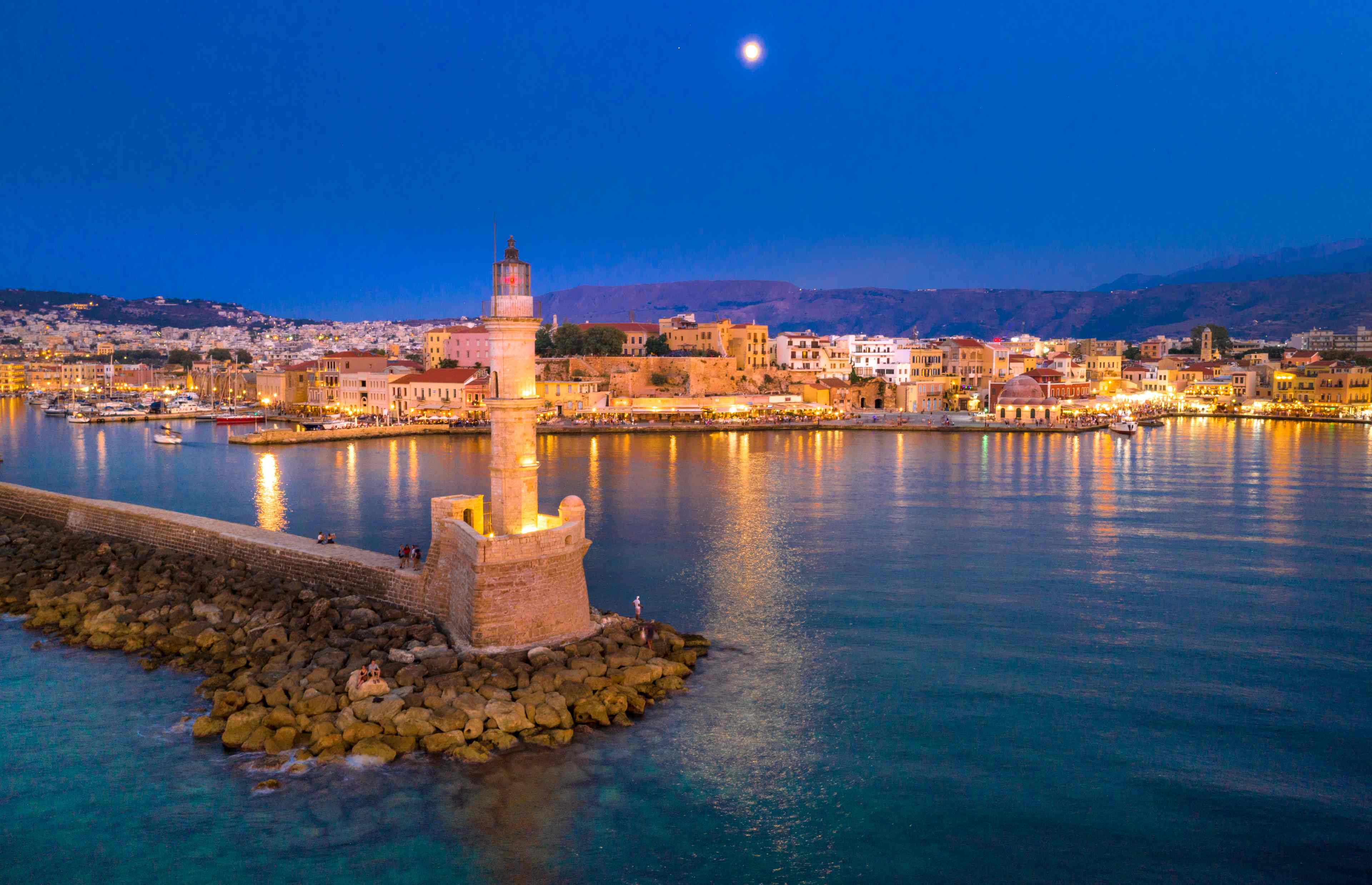Chania Harbour, Georgios Tsichlis/Shutterstock