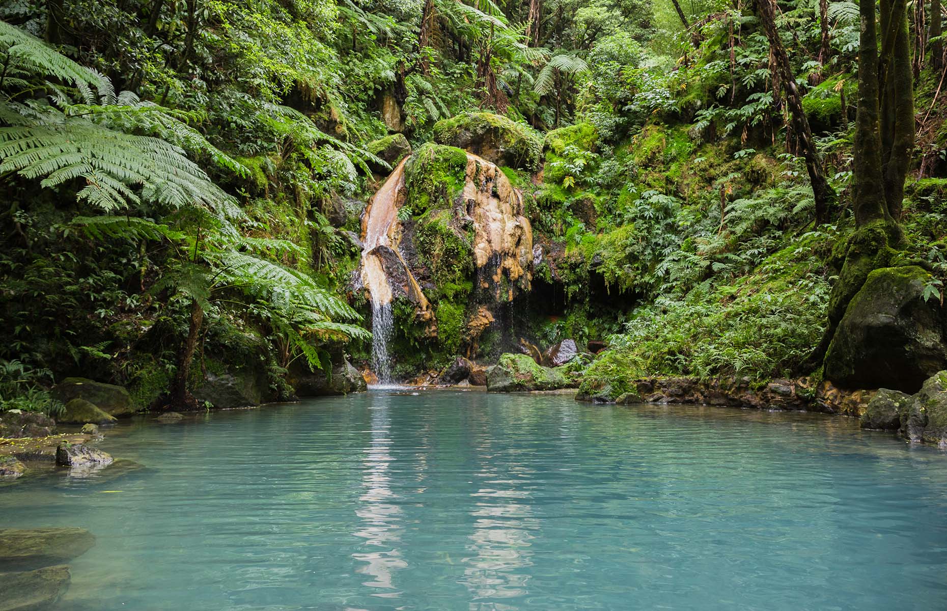 Hot spings in the Azores (Image: Castro Cicero/Shutterstock)