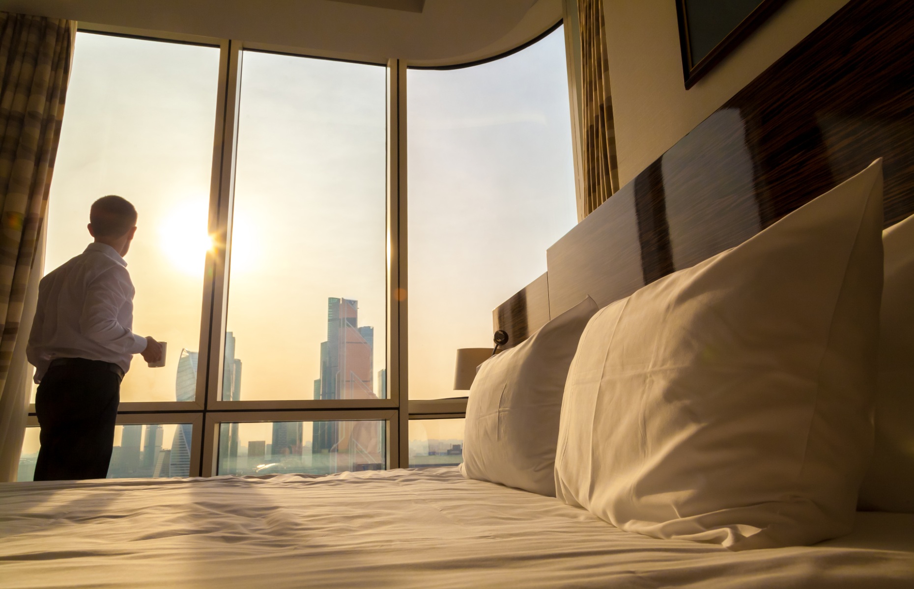 High floor hotel room (Image: fizkes/Shutterstock)