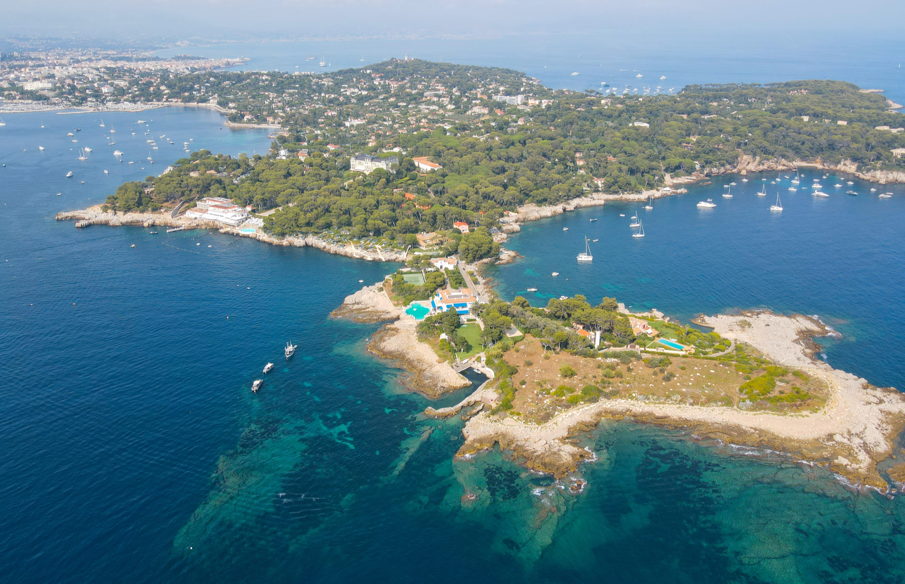 Antibes beaches coastline(image:AerialDronePics/Shutterstock)