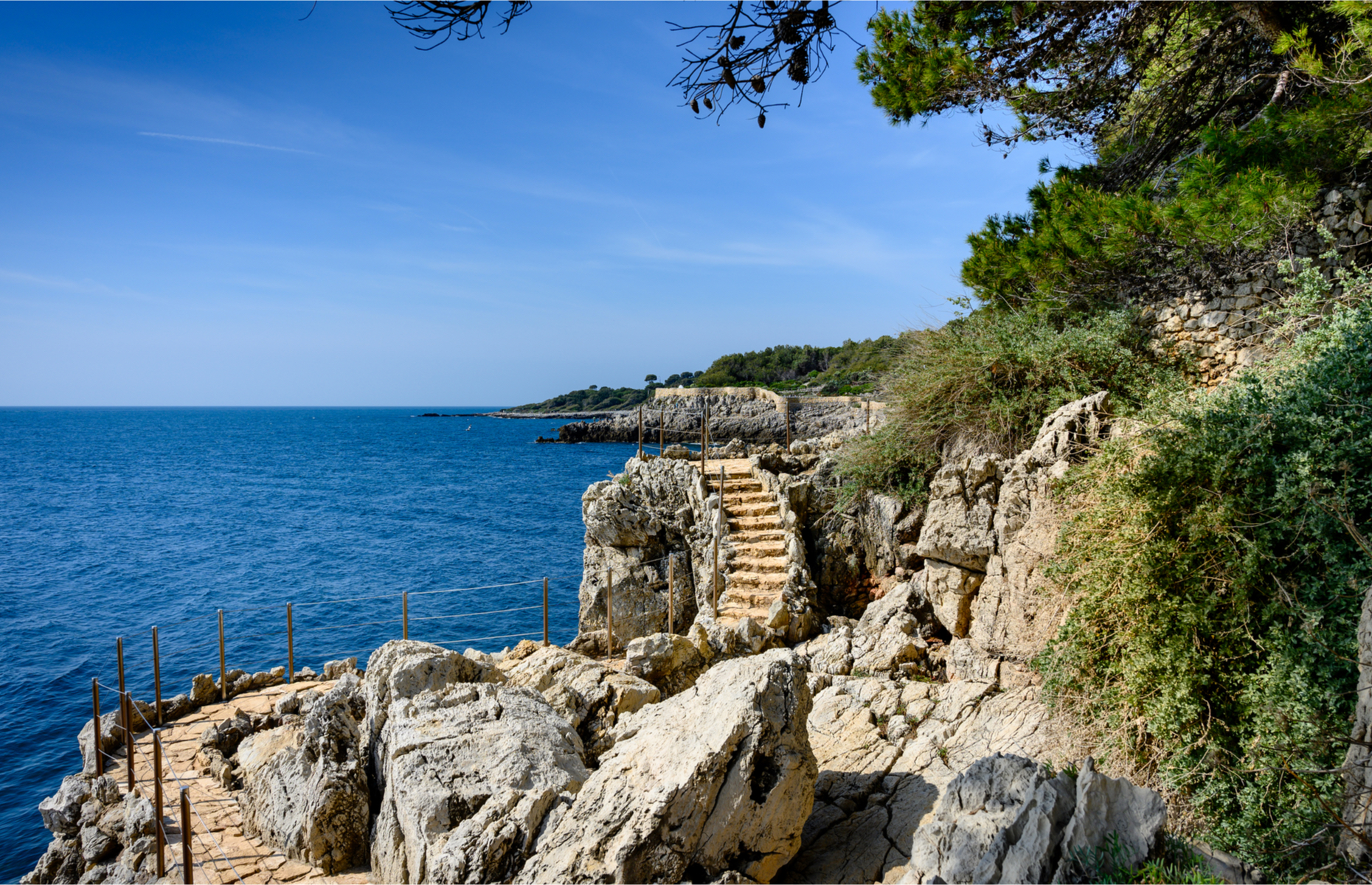 Antibes coastal trails (image:Boris-B/Shutterstock)