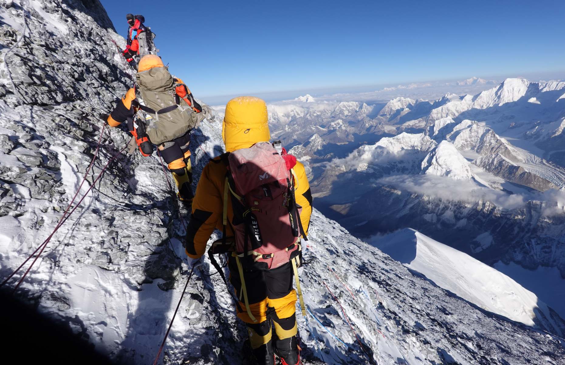 Hakan and his team scaling the mountain (Image: Hakan Bulgurlu)