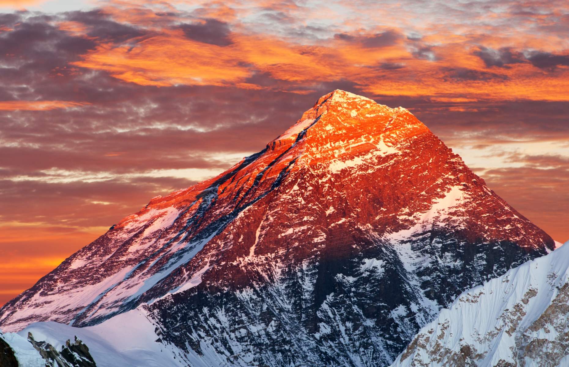 Mount Everest at sunset (Daniel Prudek/Shutterstock)