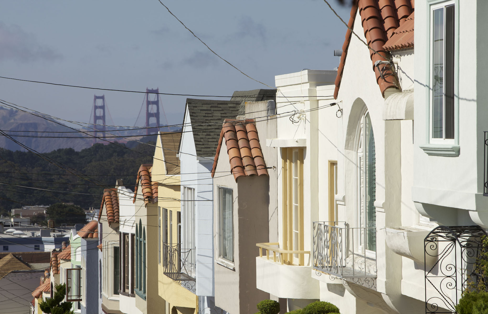 Image of San Francisco street with Golden Gate Bridge (Image: San Francisco Travel) 