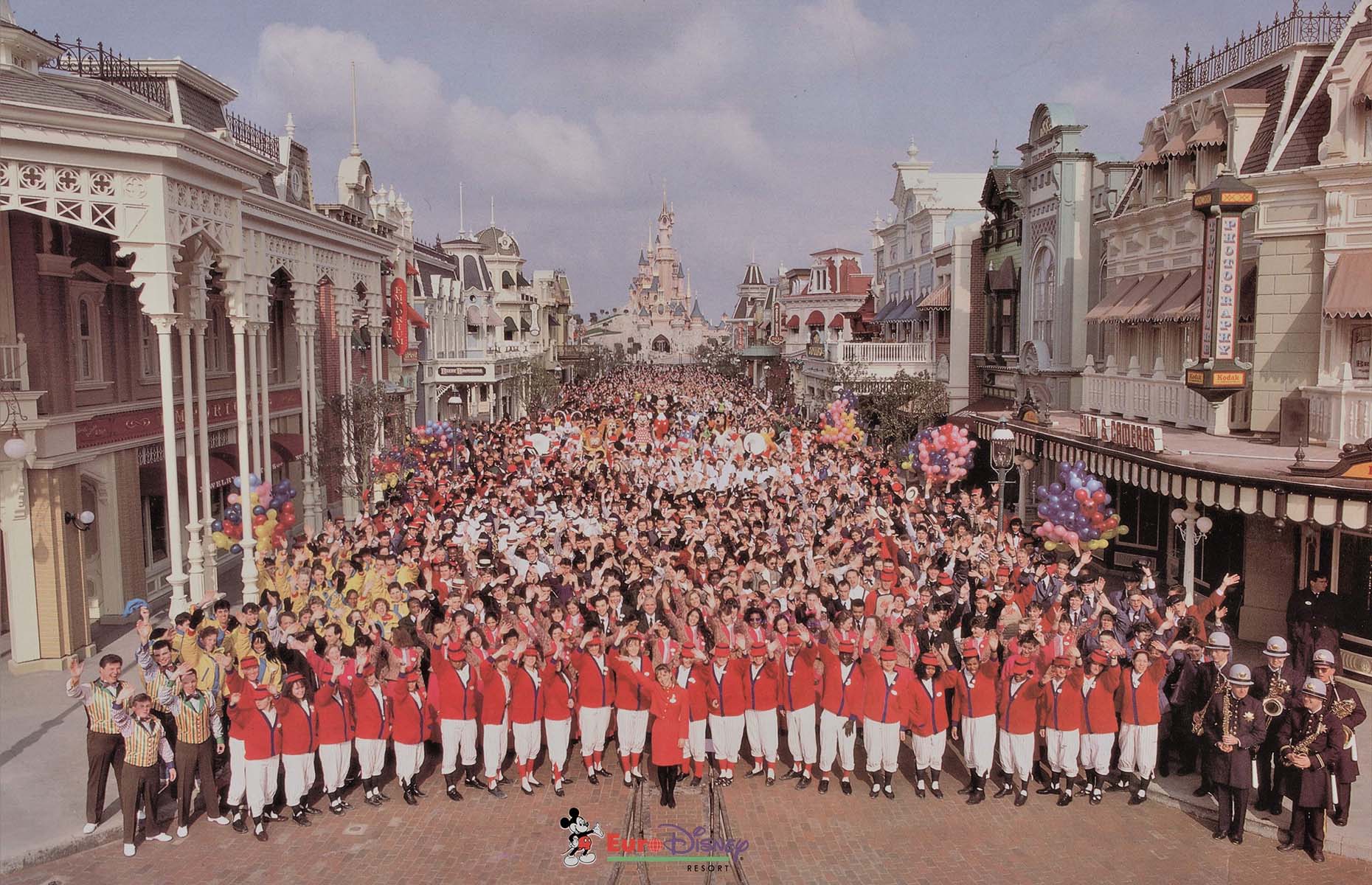 Disneyland Paris opening day (Image: Courtesy of Lauren Jarvis)