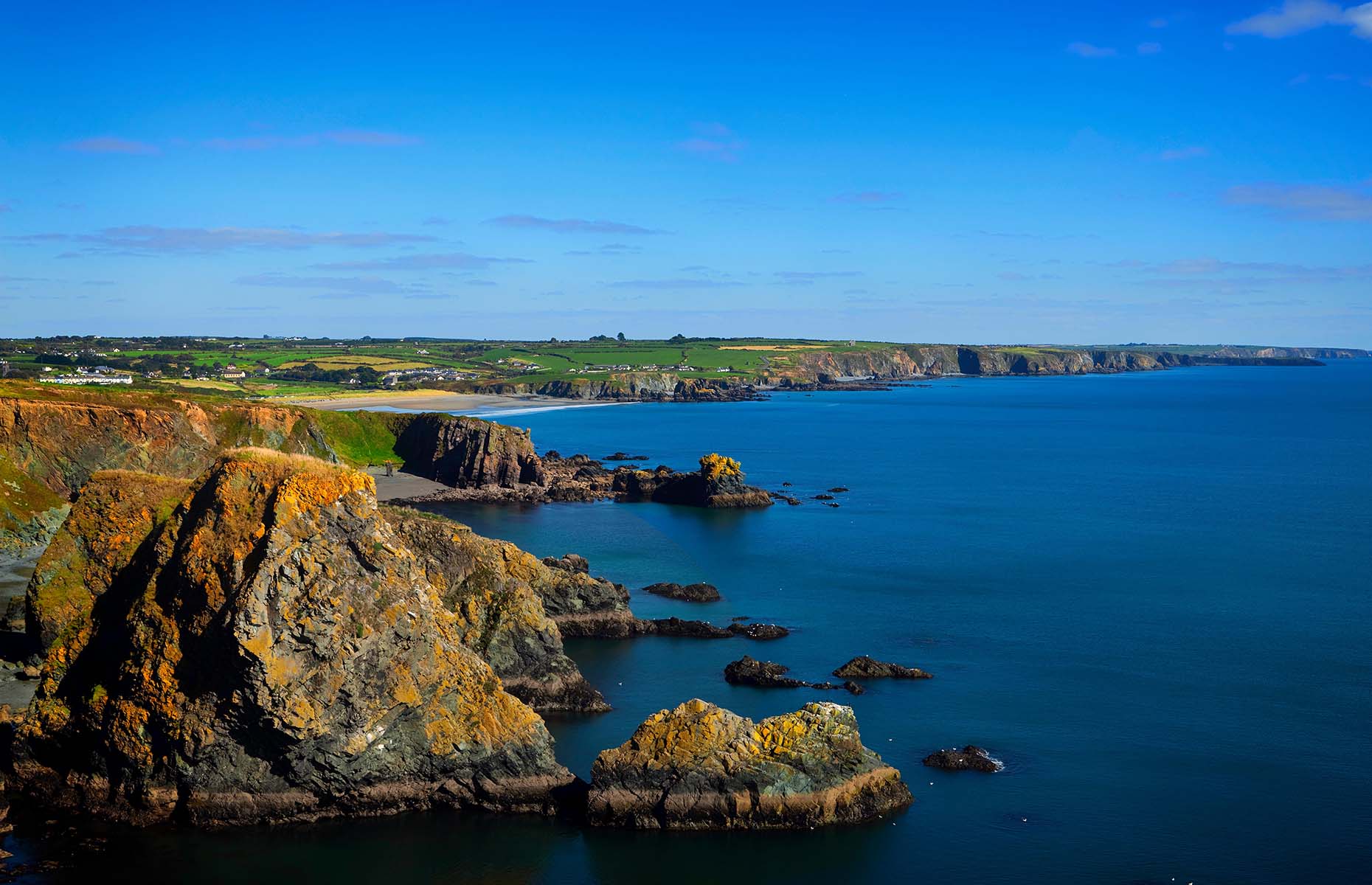 UNESCO Geopark Scenery on Ireland's Copper Coast (Image: George Munday/Alamy Stock Photo)