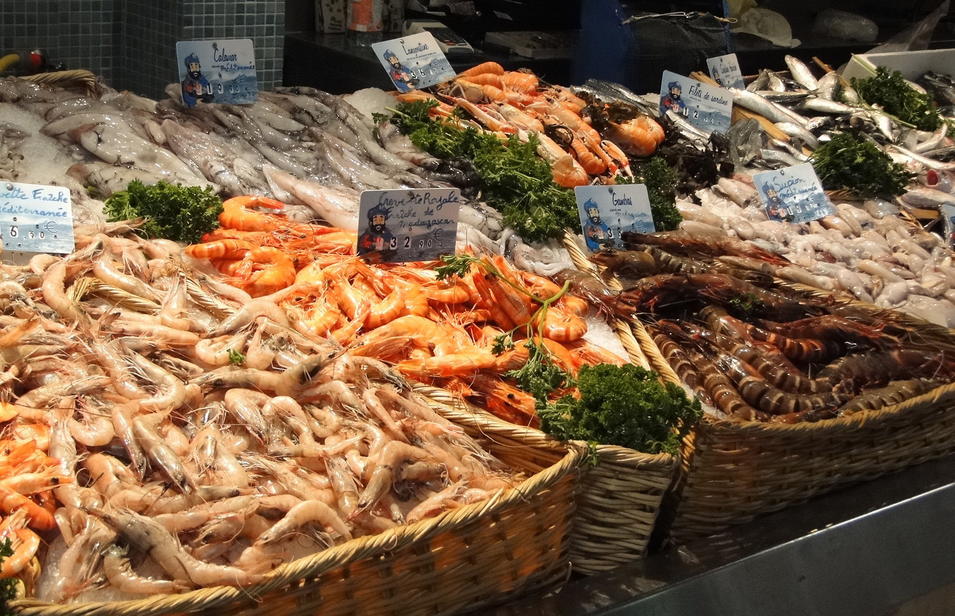 Les halles, Avignon. (Image: cascoly/Alamy)