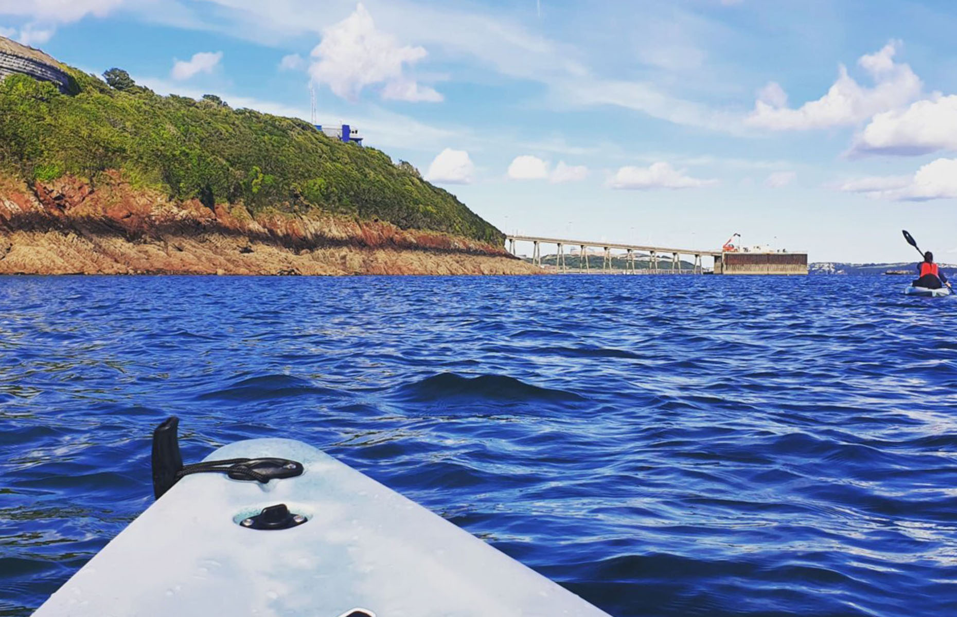 A shoreline kayak tour (Courtesy of Milford Beach Activity Centre)