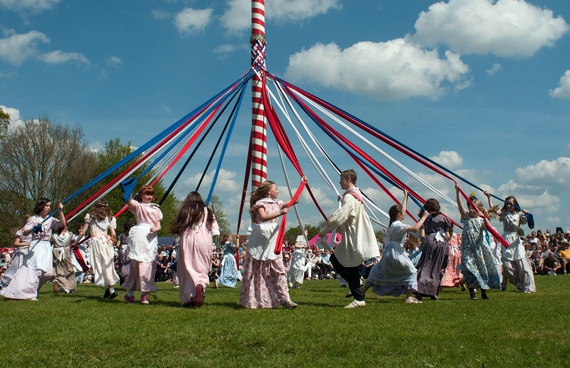 Traditional Maypole dancers (alan neale/Alamy)