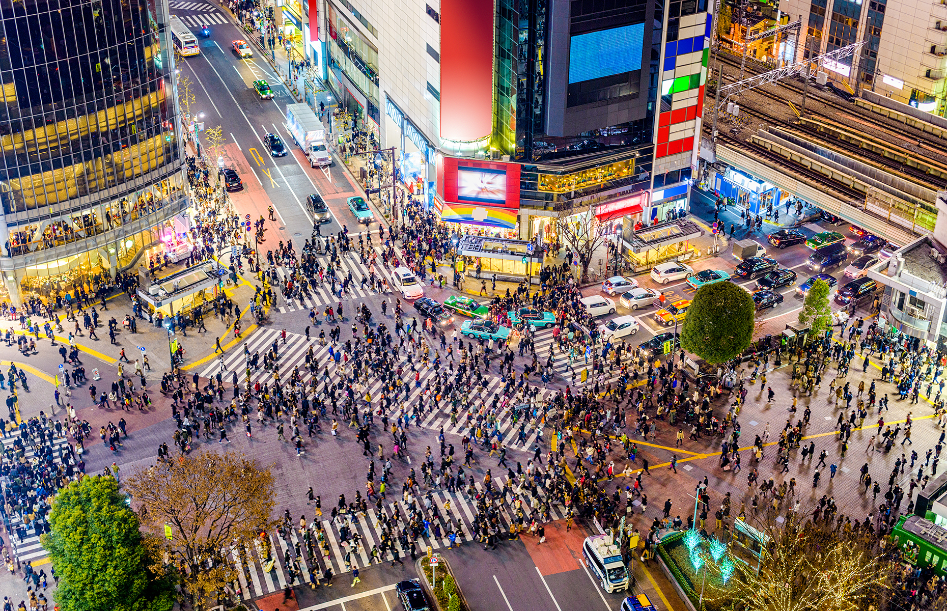 Shibuya crossing, Tokyo, Japan. (Image: Sean Pavone/Shutterstock)