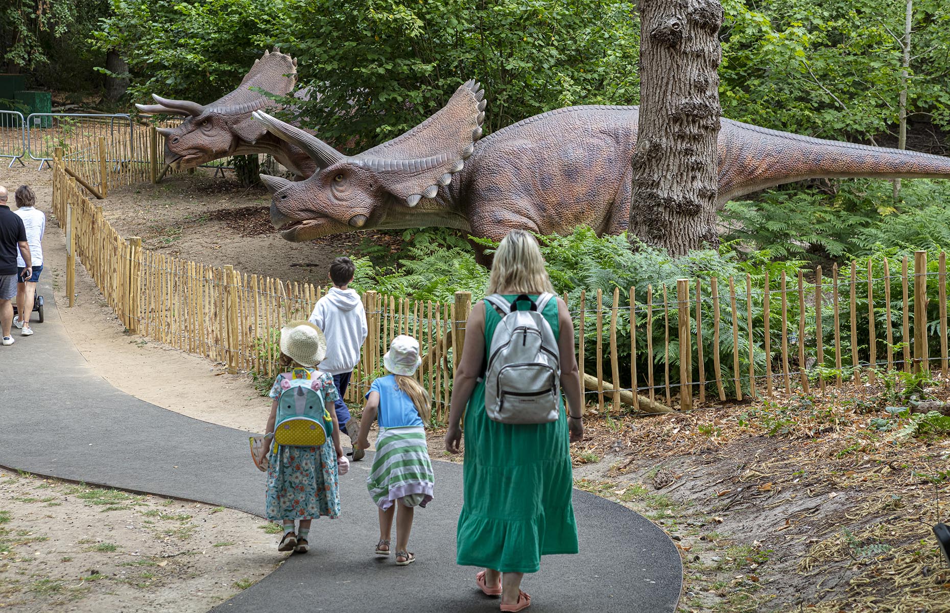 Walking amongst the dinosaurs at ROARR!(ROARR!)