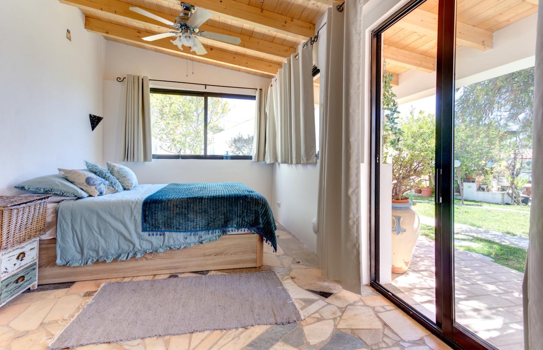  A bedroom at the Casa de Mondo guesthouse, Portugal. (Image: Casa de Mondo/booking.com)