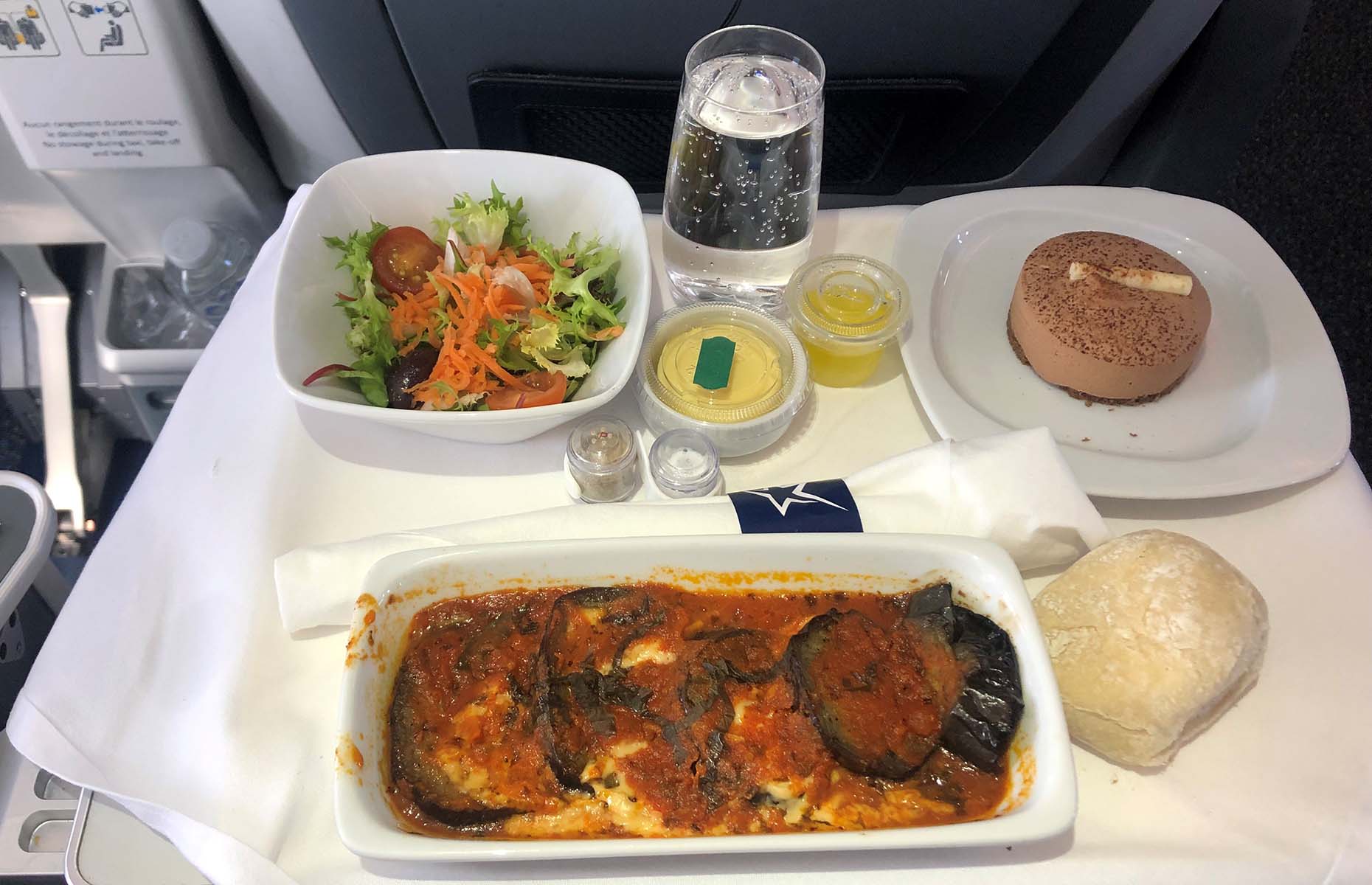 In-flight meal in Club Class on Air Transat