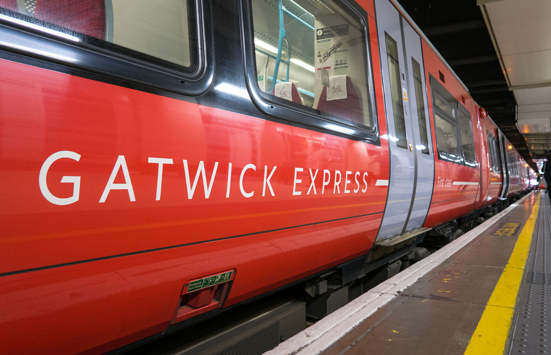 Gatwick Express (Image: pio3/Shutterstock)