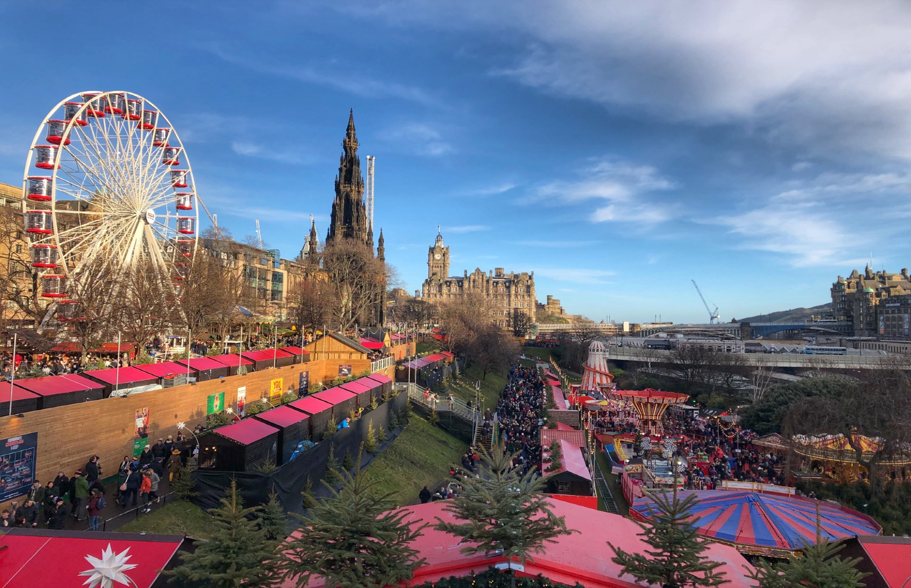 Edinburgh Christmas market (Image: Ashley Angela Miller/Shutterstock)