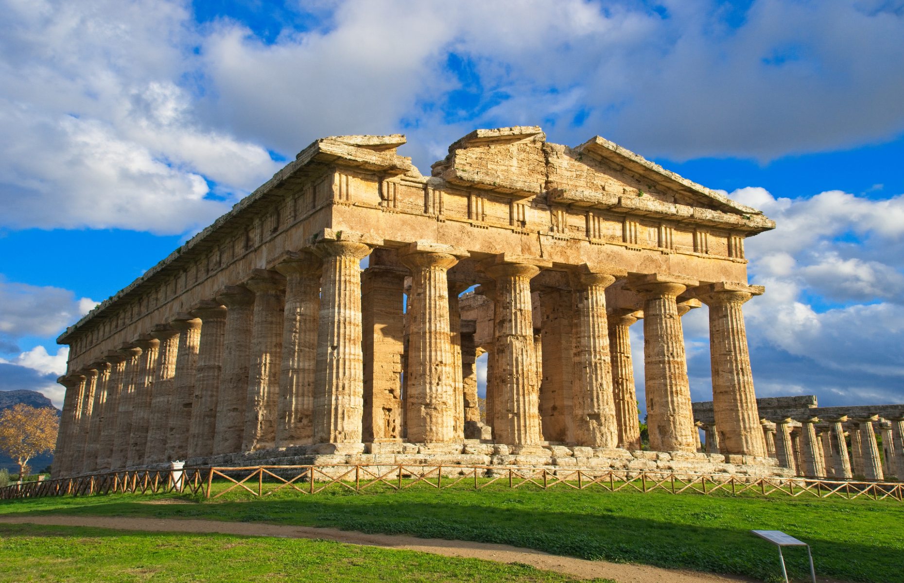 Paestum temples (Image: Eli Mordechai/Shutterstock)