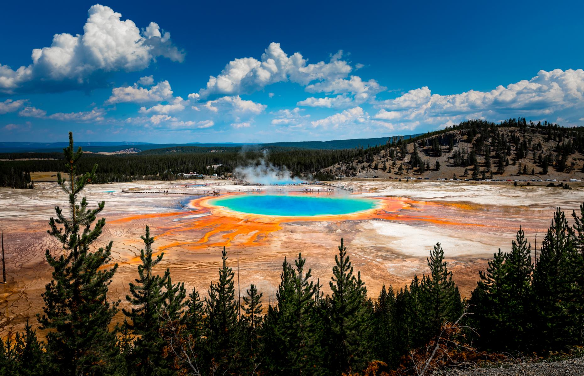 Grand Prismatic Spring in Yellowstone National Park (Image: Anders Riishede/Shutterstock)