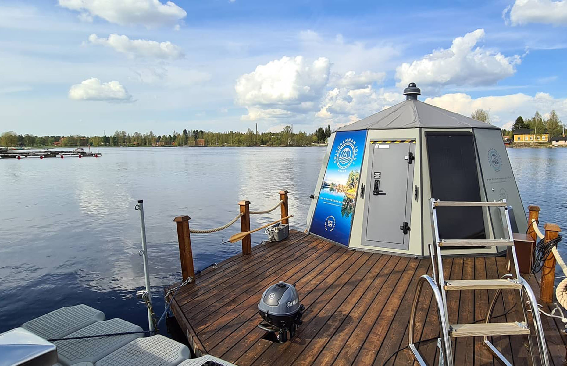 Floating sauna (Image: Koivurannan saunalautta/Facebook)