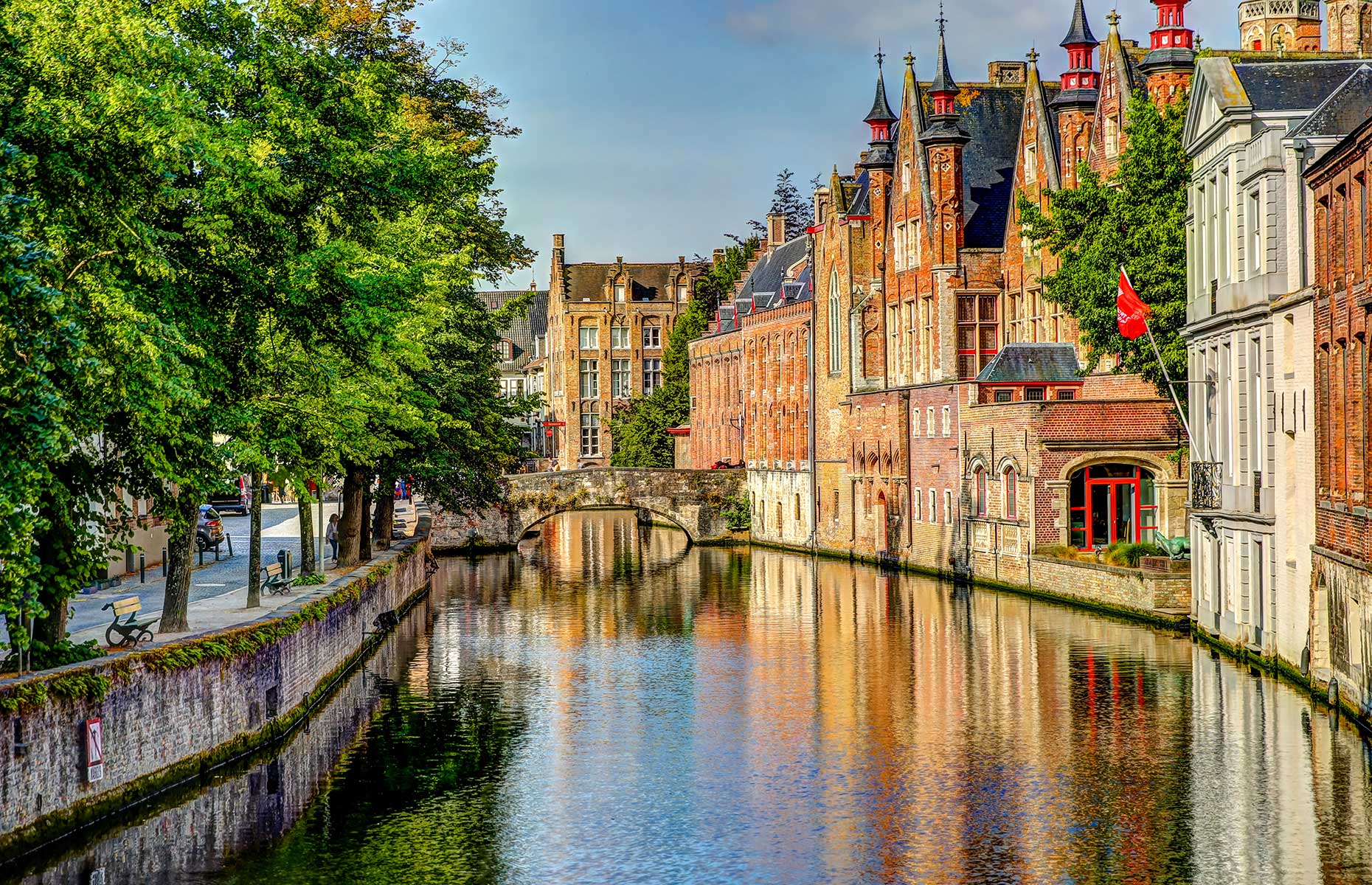 Bruges (Images: Todamo/Shutterstock)