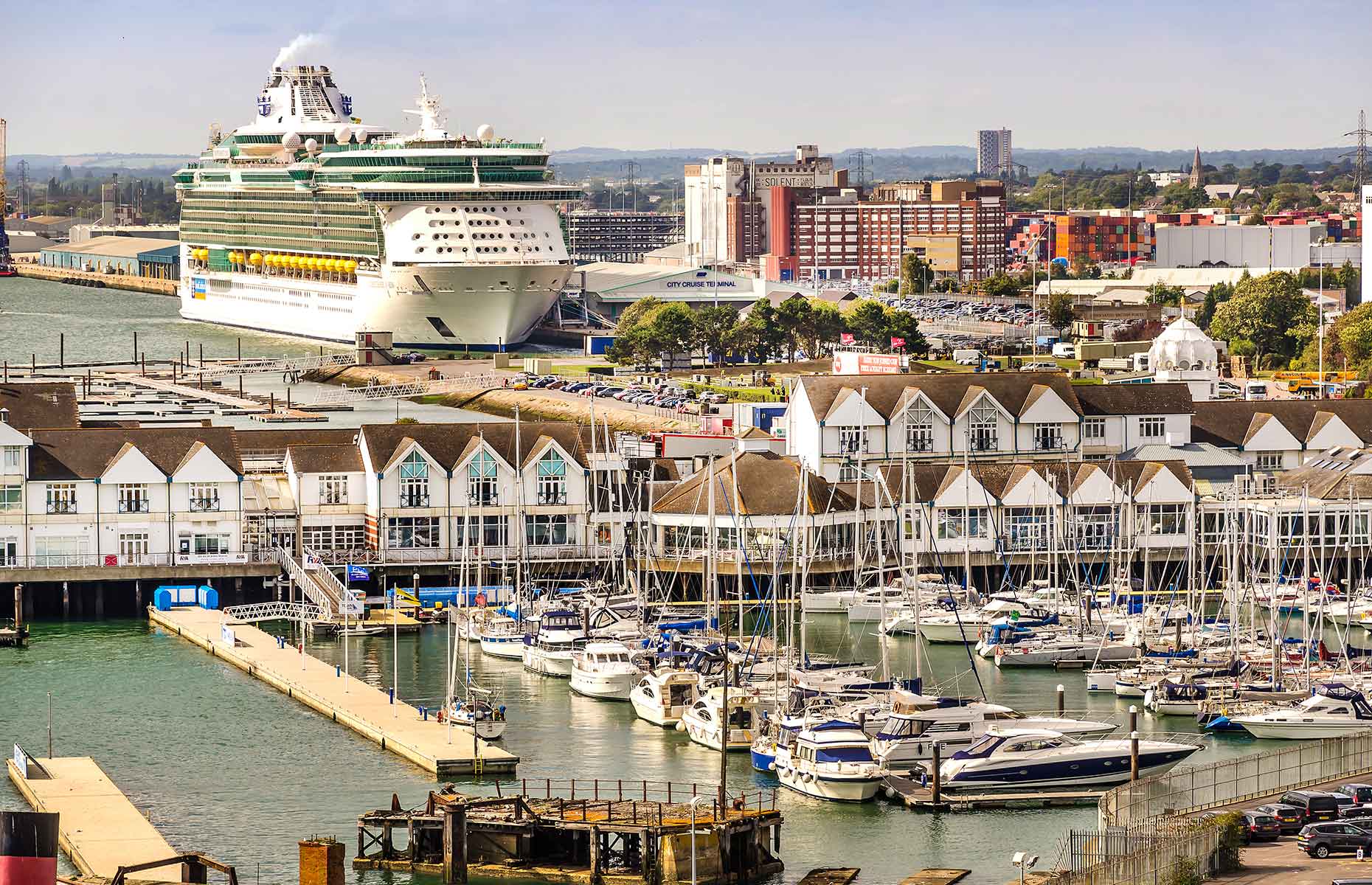 cruise ship dock southampton uk