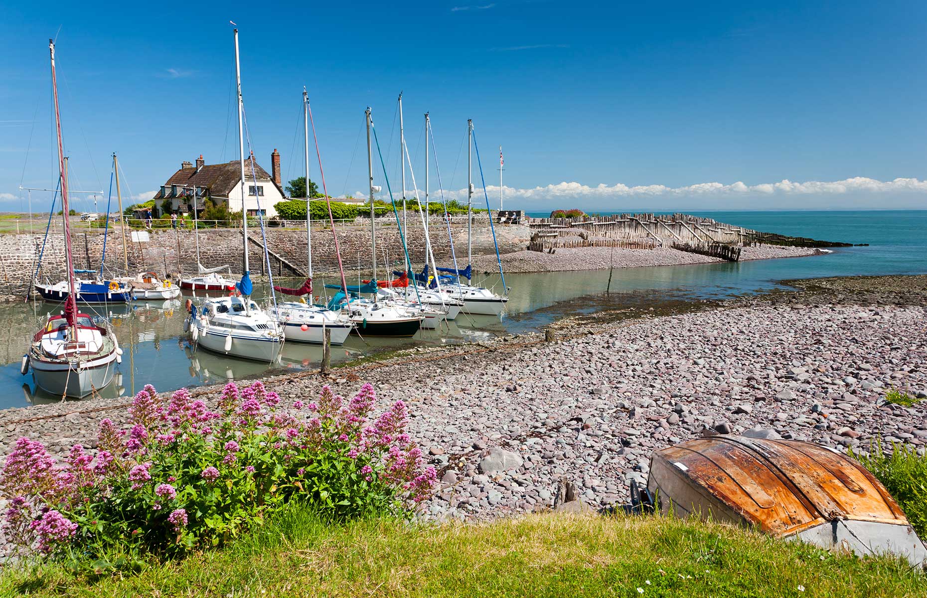 Porlock Weir harbour in Exmoor National Park (Ian Woolcock/Shutterstock)