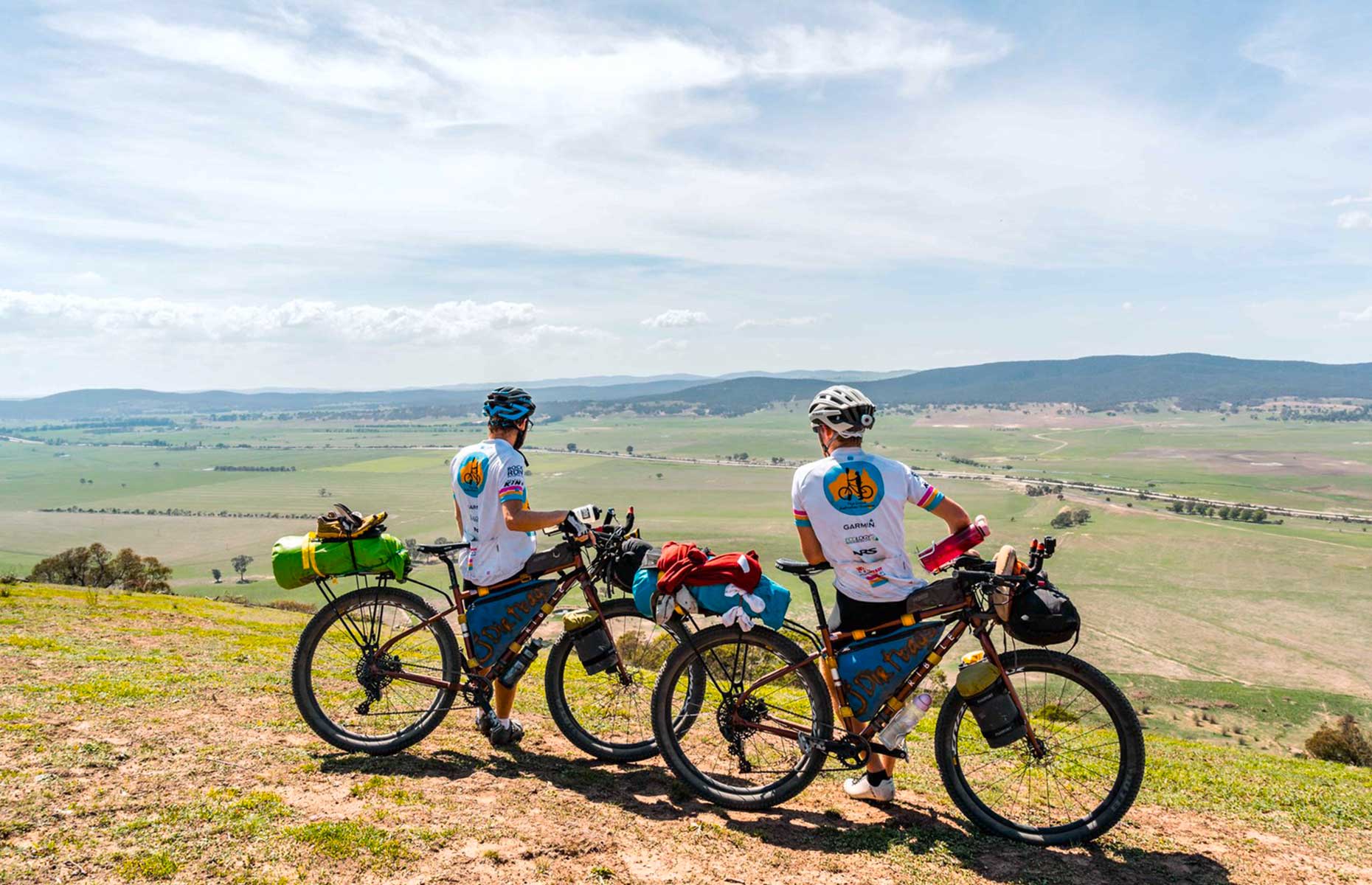 Cycling the Great Australian triathlon (Image: Jonathan Doyle Media) 