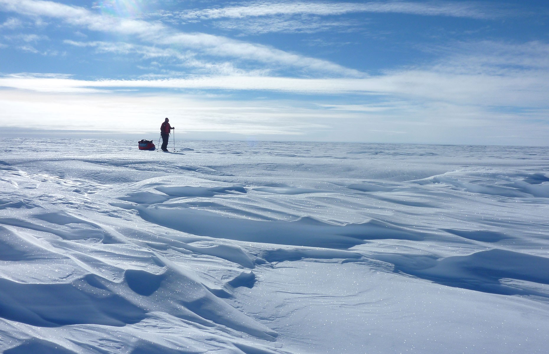 Felicity Aston in Antarctica, skiing (Image: Felicity Aston/CC BY-SA 4.0/via Wikimedia Commons)