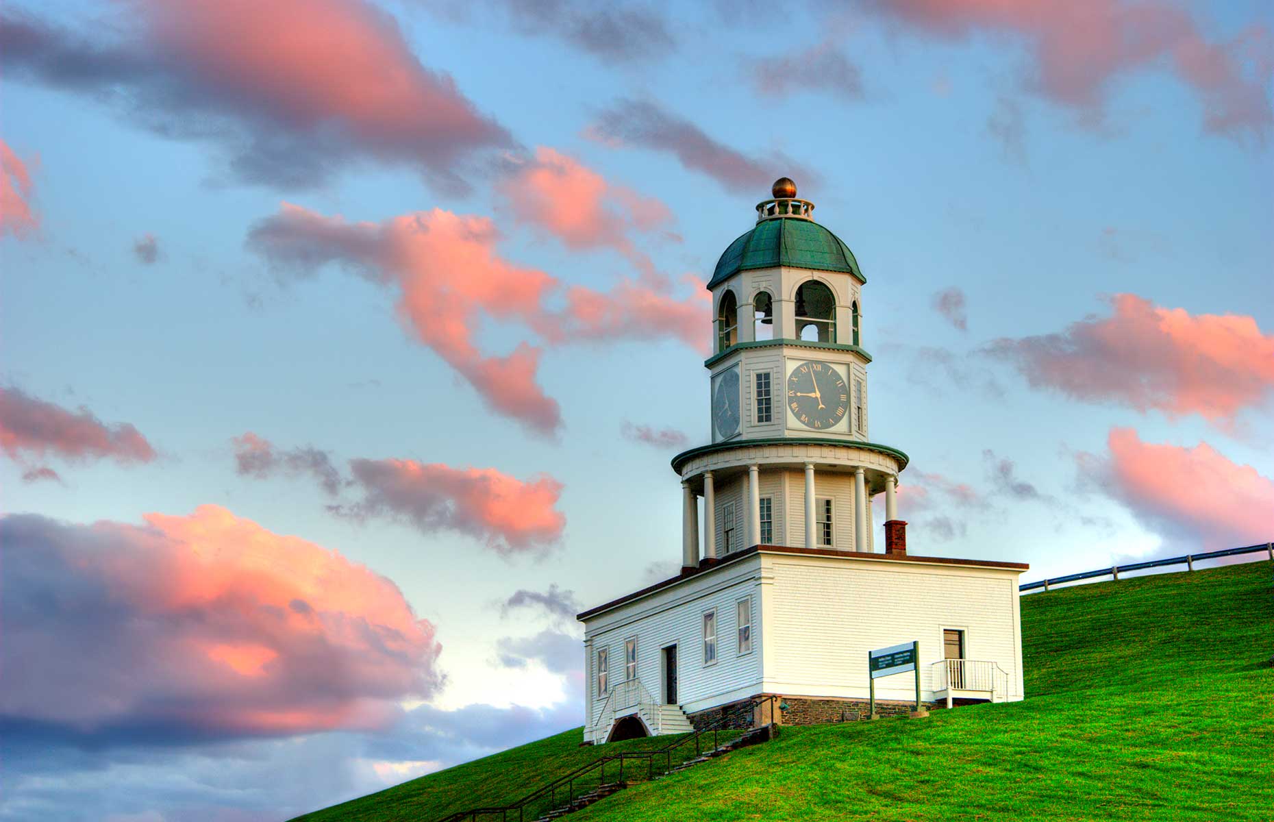 Four-faced clock in Halifax, Nova Scotia (Image: cworthy/Shutterstock)