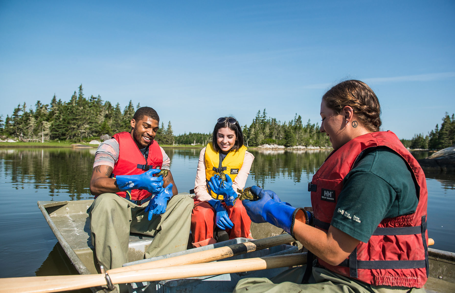 The Gone Crabbin' Experience at Kejimkujik National Park Seaside (image: Courtesy of National Parks Canada)