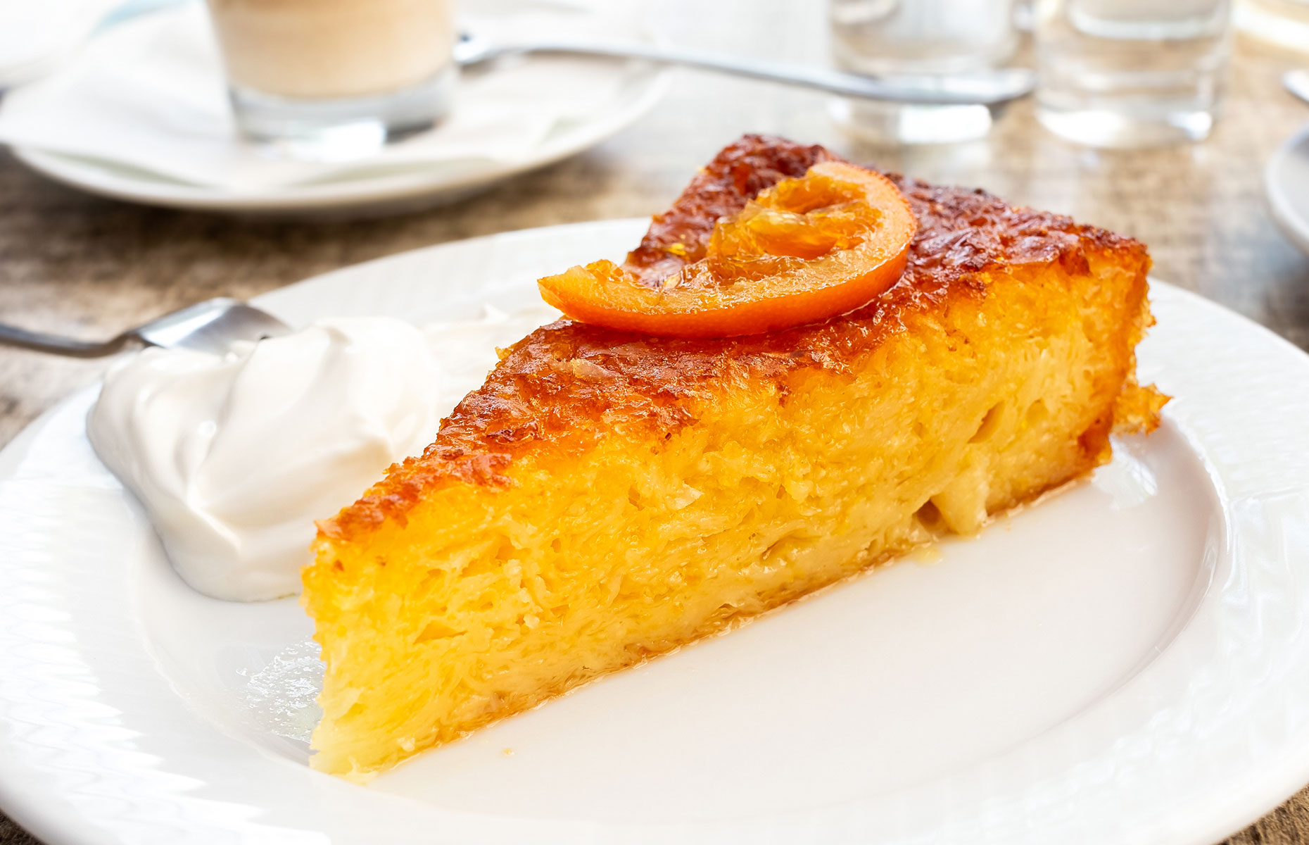 Greek orange cake in the Peloponnese (Image: Moving Moment/Shutterstock)