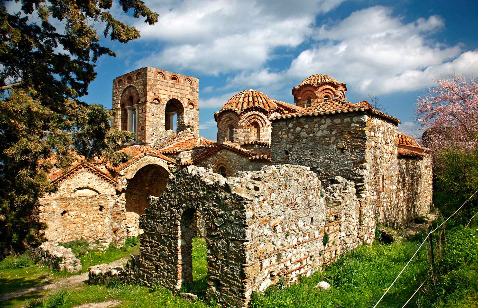 Mistras, Peloponnese, Greece (Images: Heracles Kritikos/Shutterstock)