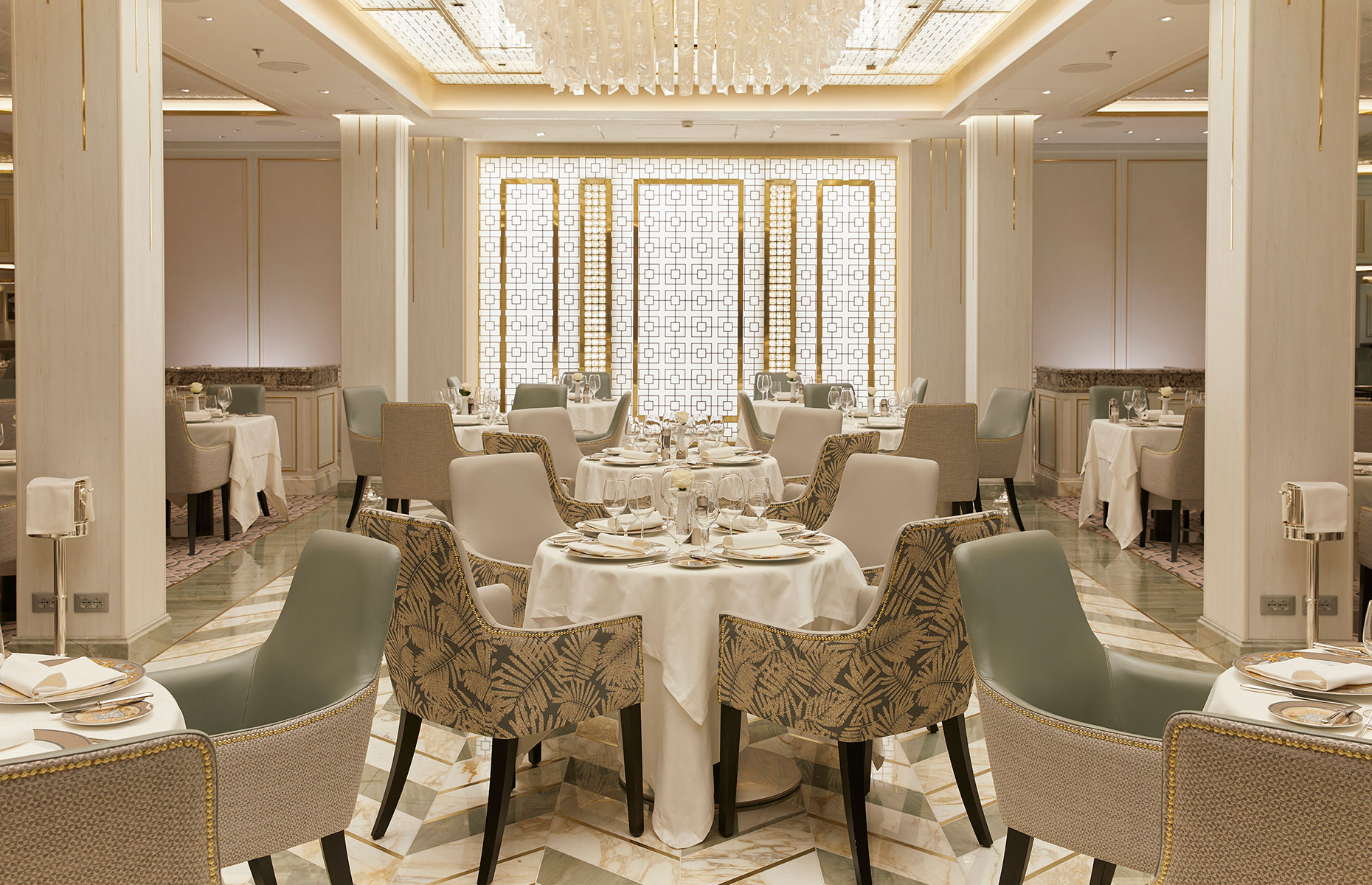 The Compass Rose restaurant on Regent Seven Seas Splendor (Image: Courtesy of Regent Seven Seas)