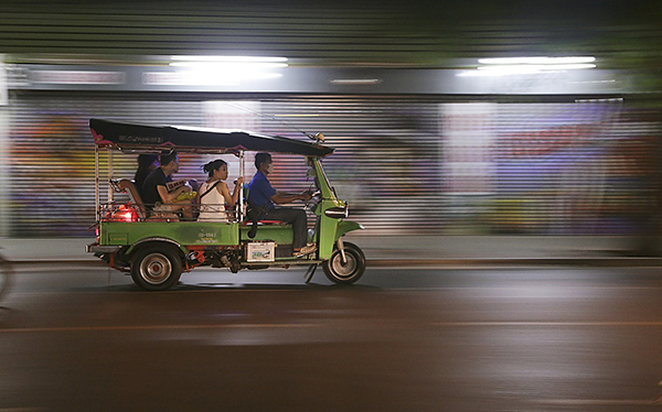 Fast tuk tuk