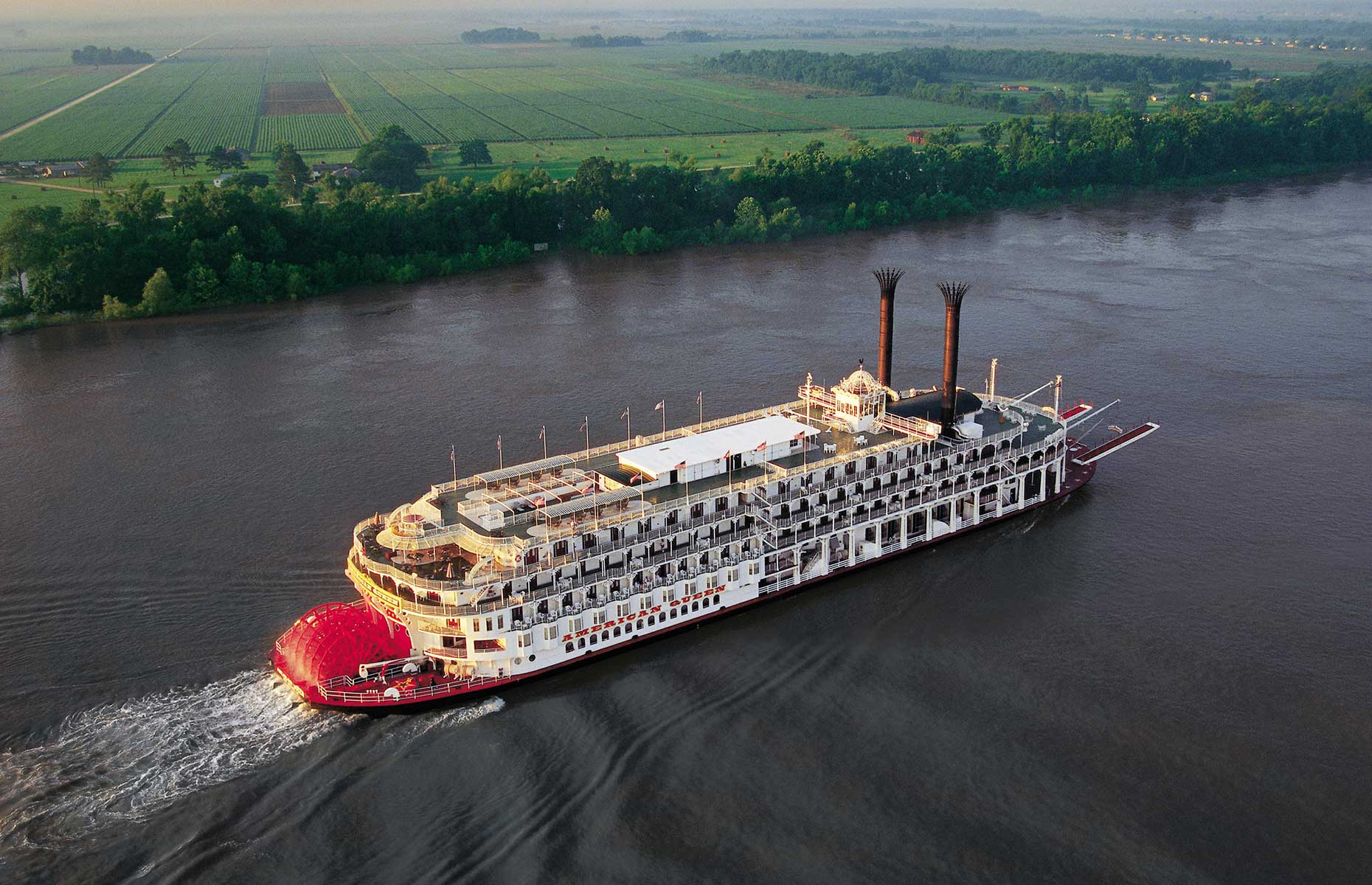 The American Queen Steaming 'Through America's Heartland' (Image: Courtesy of the American Queen Steamboat Company)